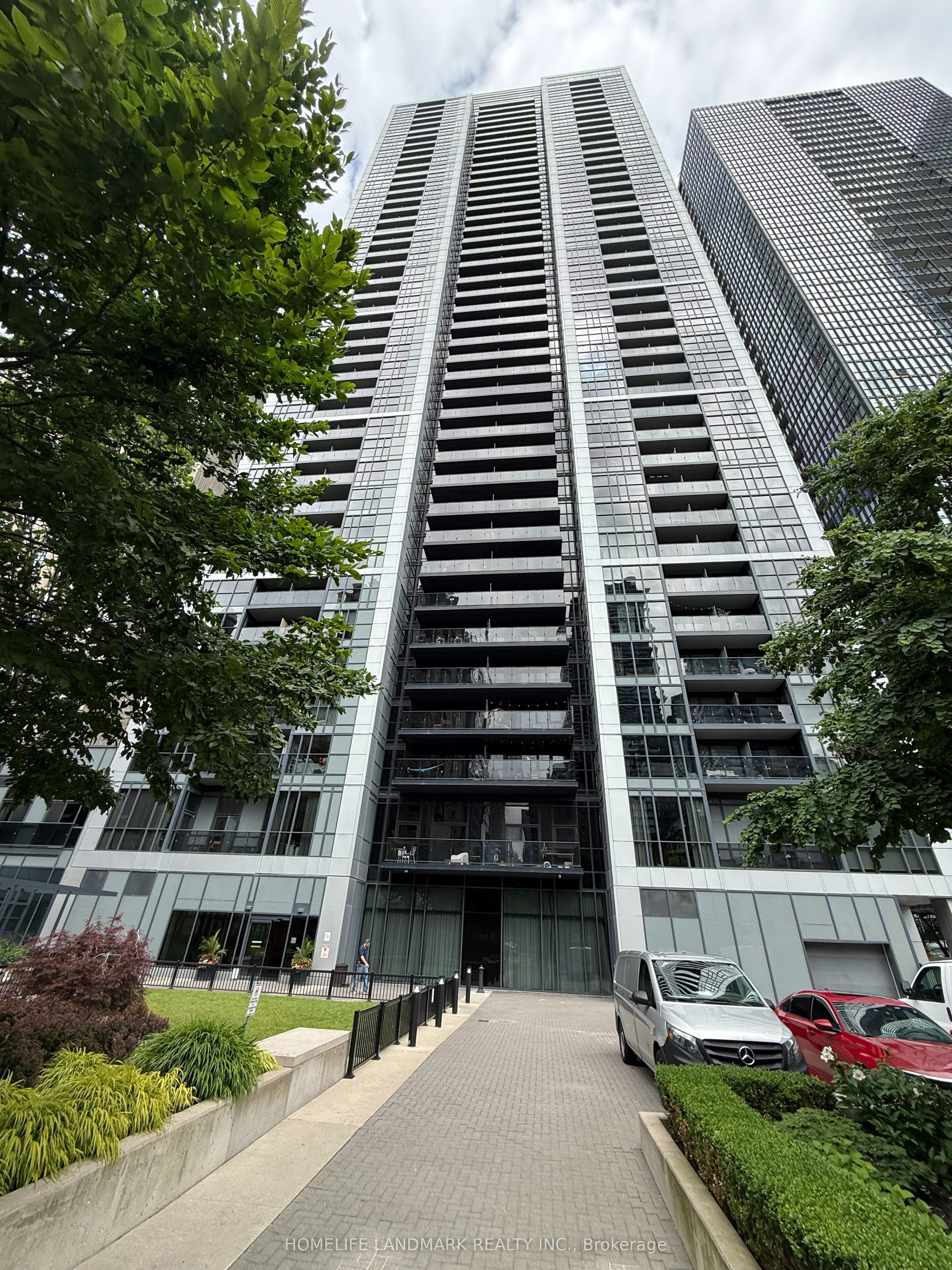 28 Ted Rogers Way 3408