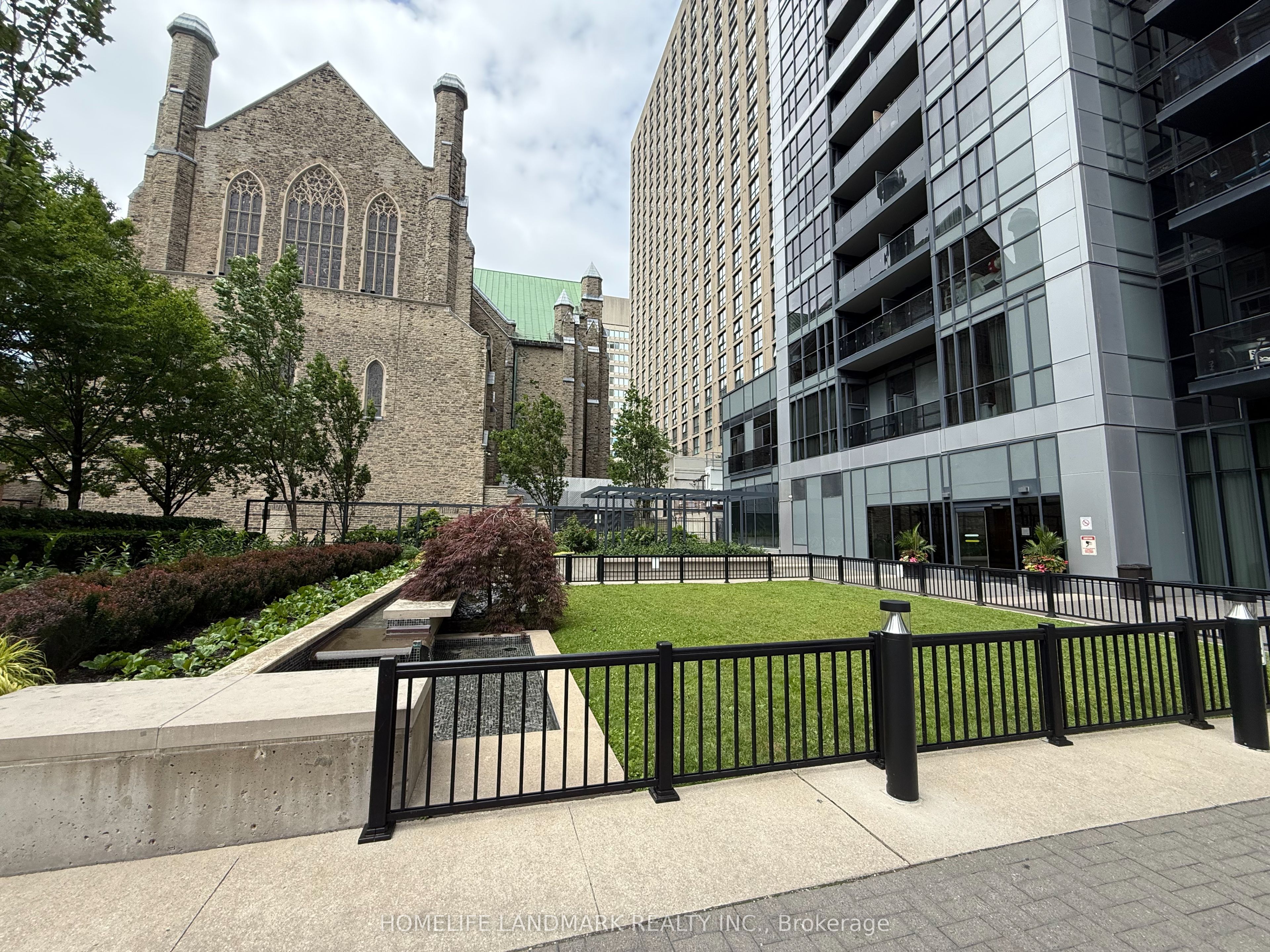 28 Ted Rogers Way 3408