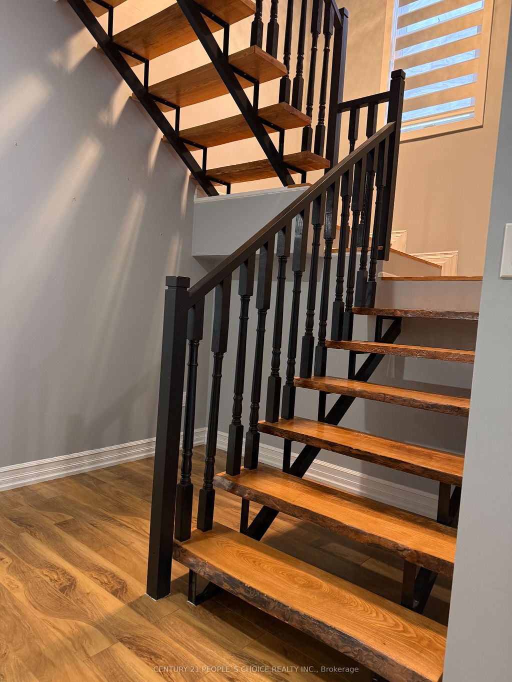 Photo of 280 Cambridge Road W, Fort Erie, ON L0S 1B0 (MLS # X12669452)