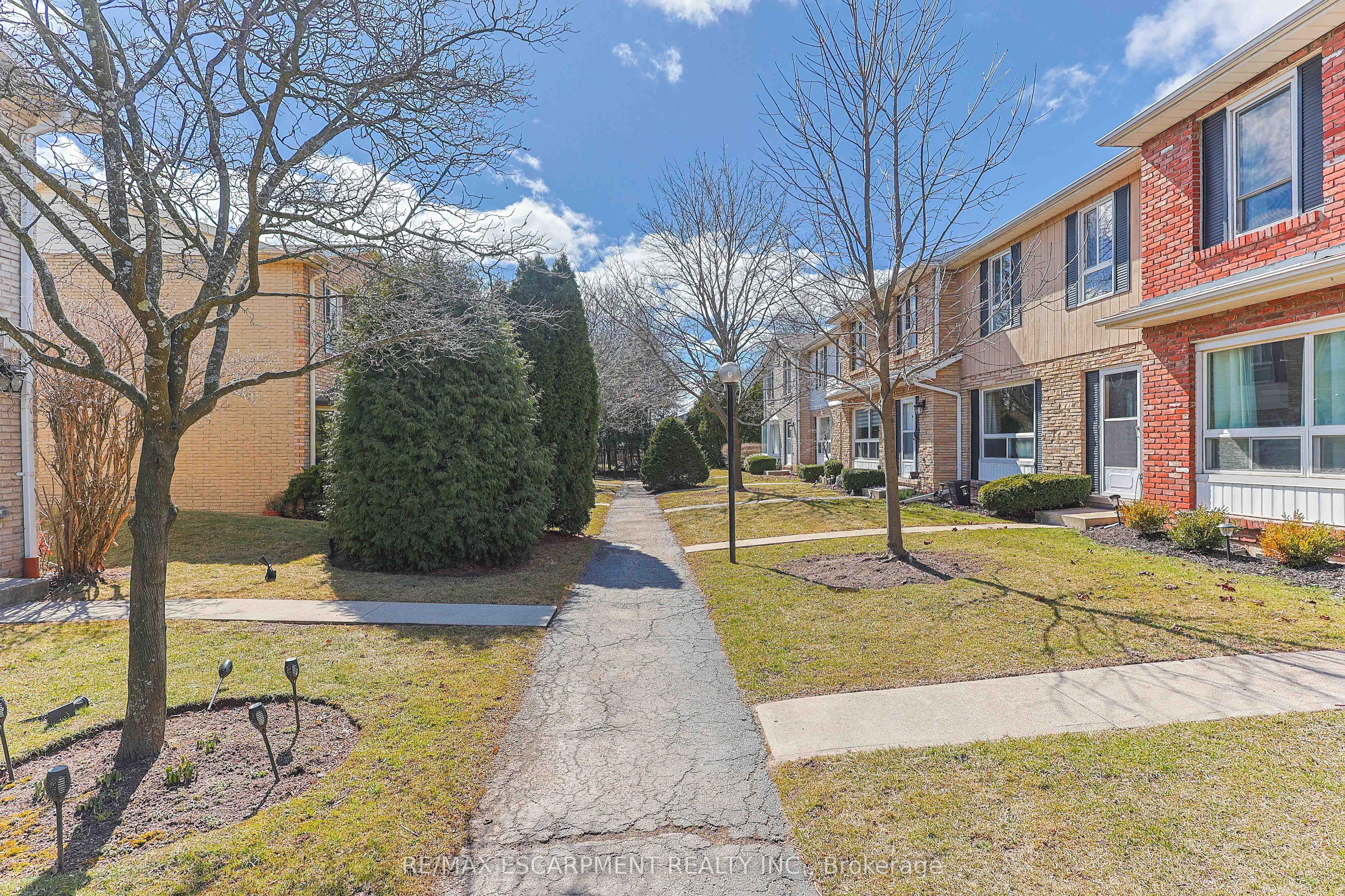 5475 Lakeshore Road 54