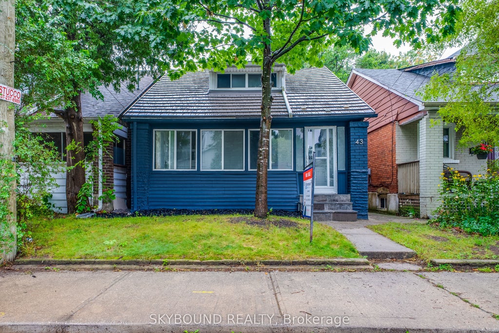 Photo of 43 Craydon Avenue, Toronto, ON M6M 2C8 (MLS # W13734126)