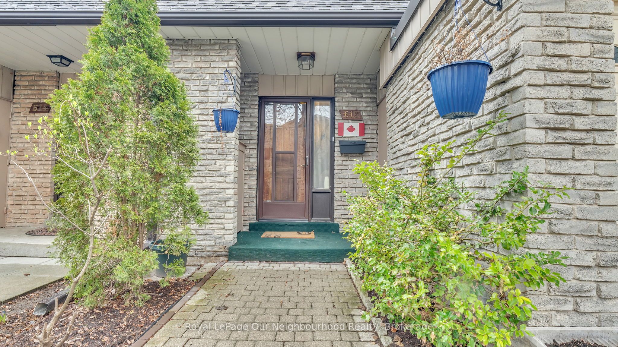 616 Forestwood Crescent
