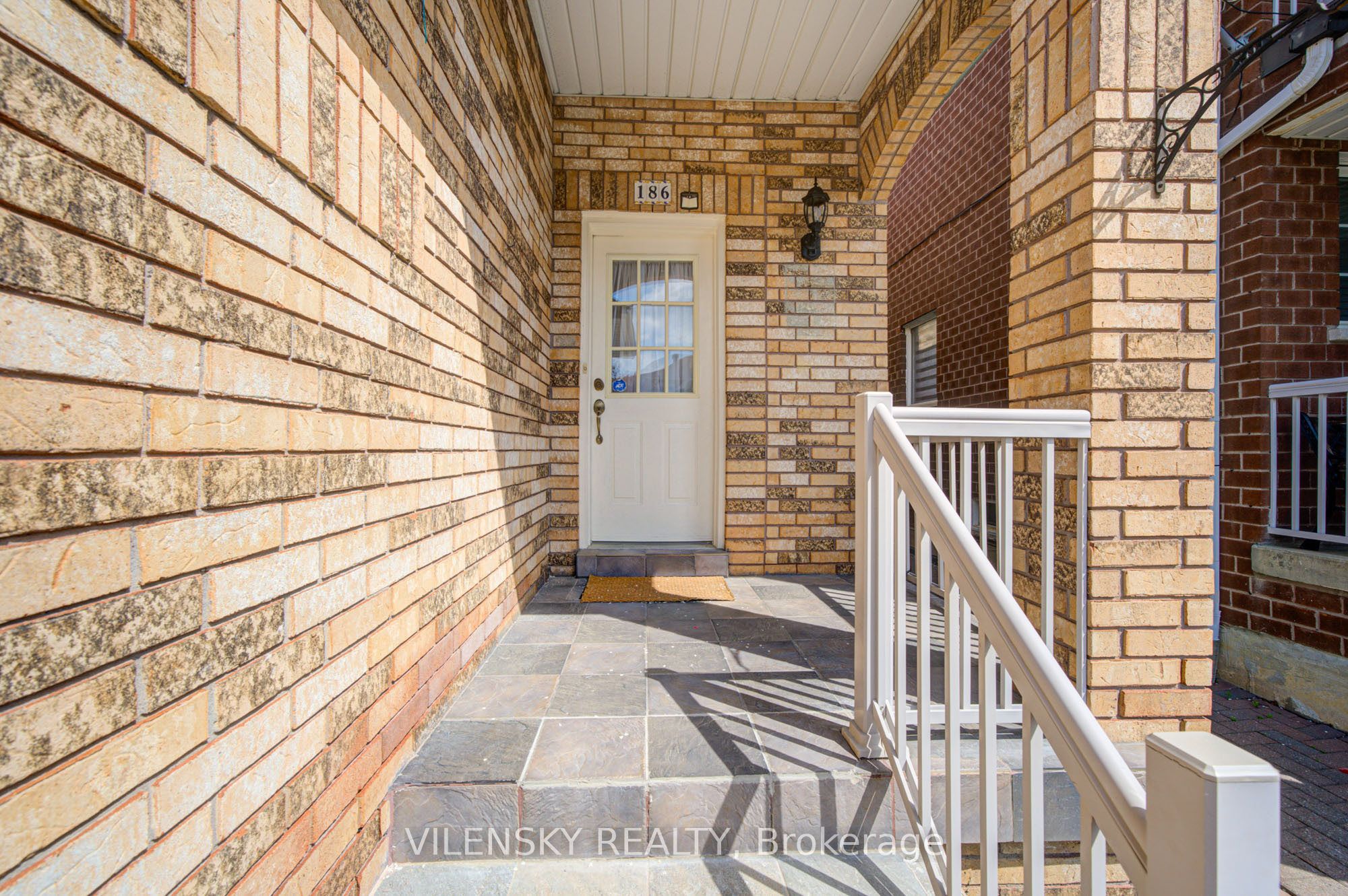 186 Purcell Crescent