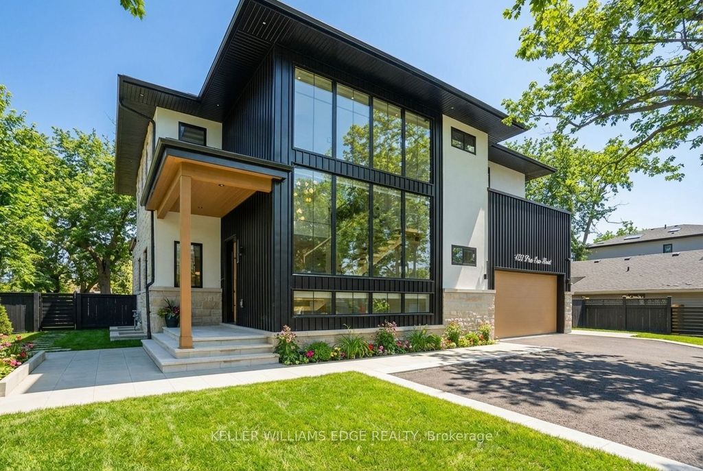 Photo of 427 Pine Cove Road, Burlington, ON L7N 1W4 (MLS # W12649750)