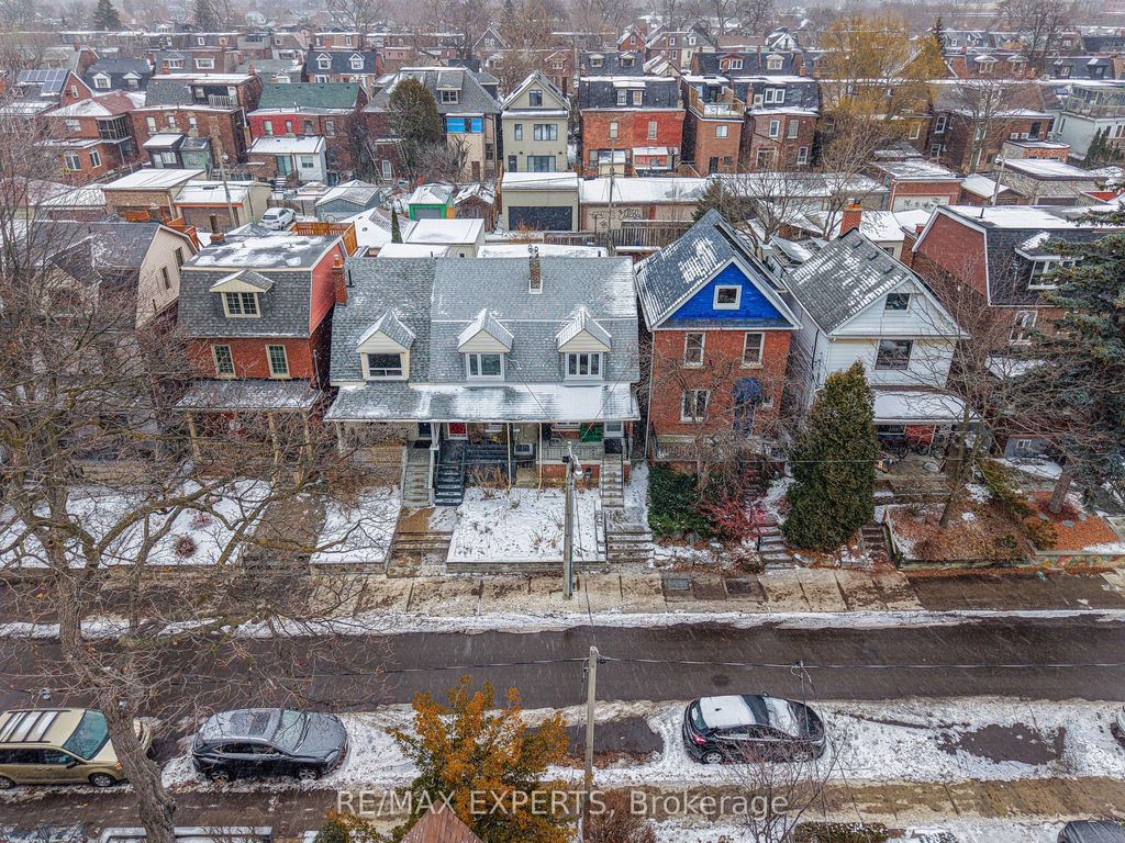 Photo of 255 Montrose Avenue, Toronto, ON M6G 3G6 (MLS # C12644008)