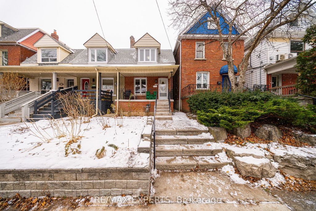 Photo of 255 Montrose Avenue, Toronto, ON M6G 3G6 (MLS # C12644008)