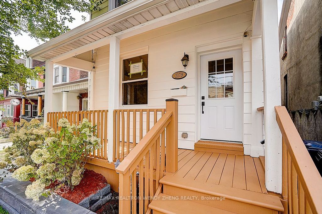 Photo of 2179 Dundas Street W, Toronto, ON M6R 1X5 (MLS # W12441258)