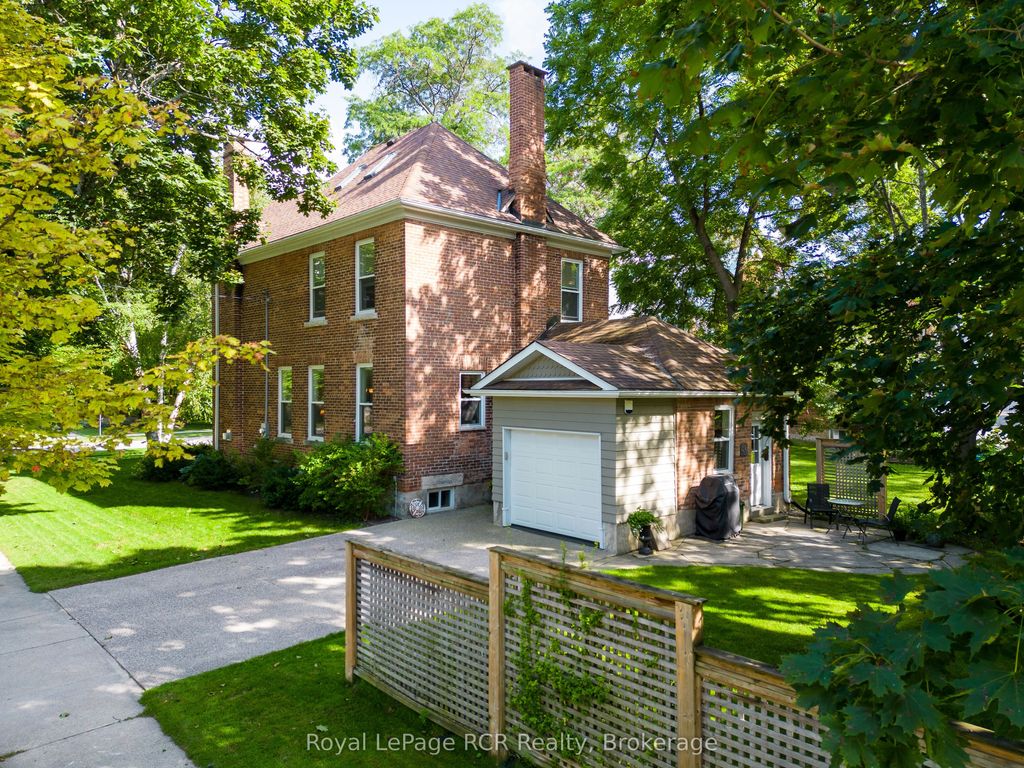 Photo of 1198 4th Avenue W, Owen Sound, ON N4K 4W5 (MLS # X12393648)