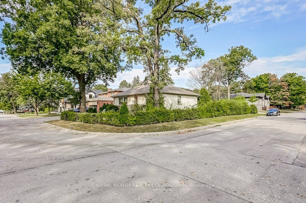 Photo of 2 Rollet Drive, Toronto, ON M6L 1J9 (MLS # W12052973)