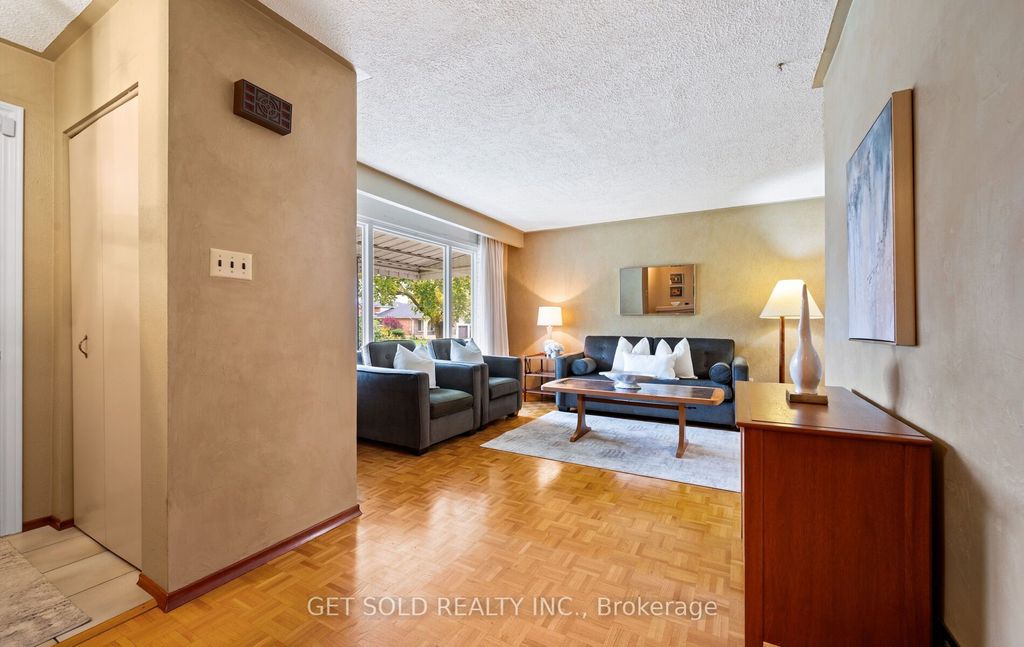 Photo of 14 Turnvale Road, Toronto, ON M9V 1L7 (MLS # W12476145)