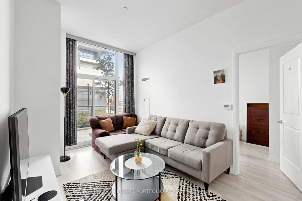 Photo of 35 Watergarden Drive #112, Mississauga, ON L5R 0G8 (MLS # W13934484)