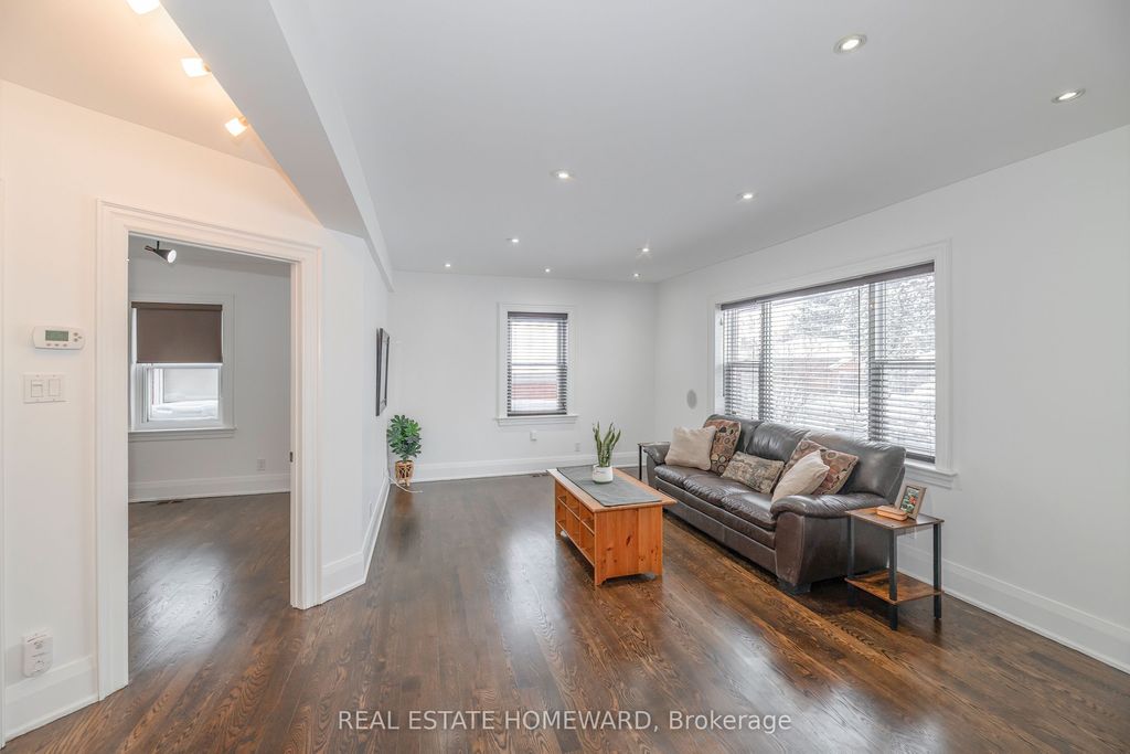 Photo of 237 Ferris Road, Toronto, ON M4B 1H2 (MLS # E12874954)