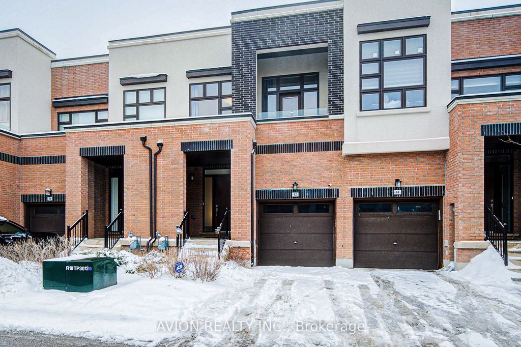 Photo of 42 Causland Lane, Richmond Hill, ON L4S 0G5 (MLS # N12731302)