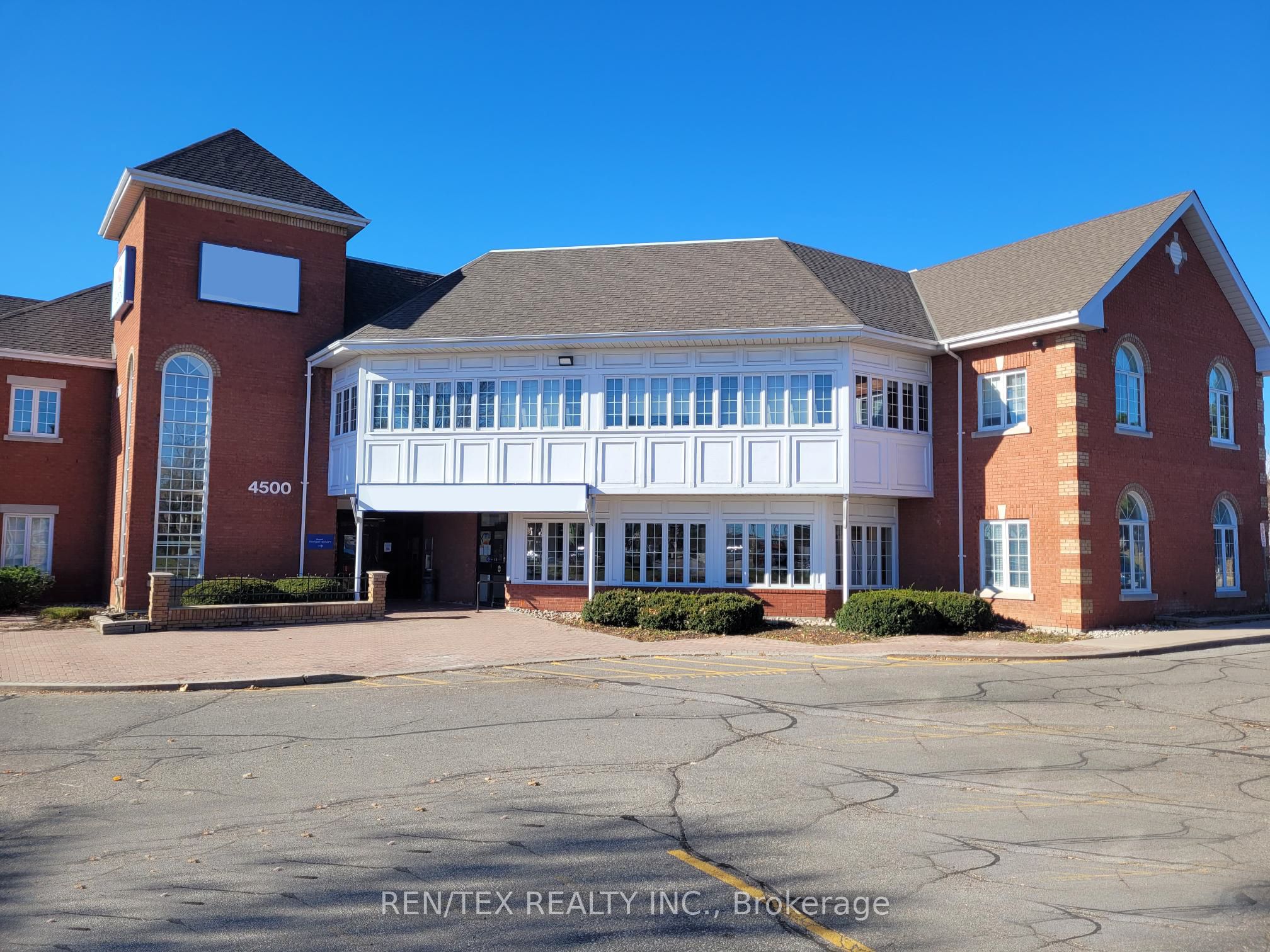Photo 1 of 7 — 4500 Highway 7 N/A 200, Vaughan, ON L4L 4Y7