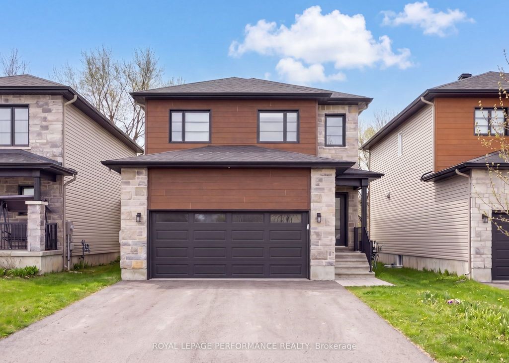 Photo of 934 Chablis Crescent, Russell, ON K0A 1W0 (MLS # X13066010)