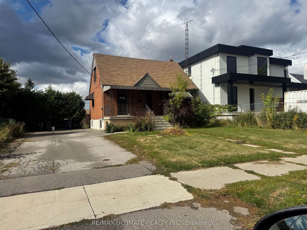 Photo of 90 Glen Long Avenue, Toronto, ON M6B 2M3 (MLS # W12367258)