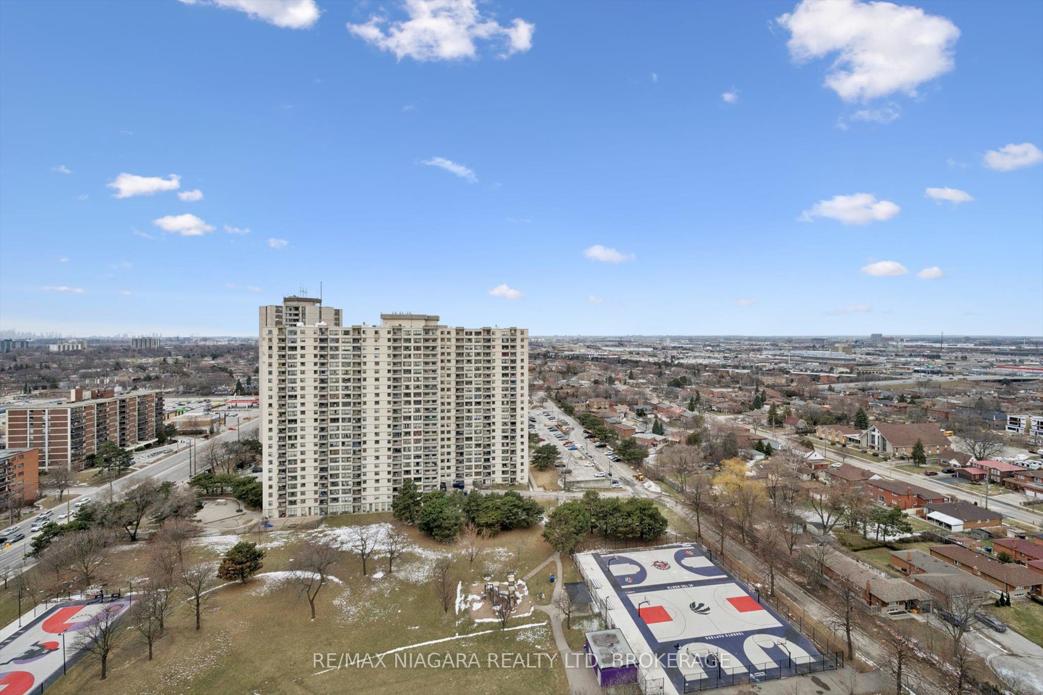 Photo 1 of 20 — 340 Dixon Road 2306, Toronto, ON M9R 1T1