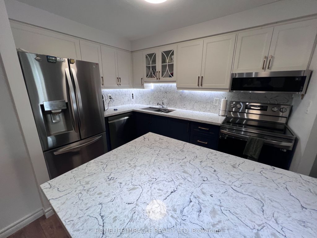 Photo of 5 Shady Golfway N/A #105, Toronto, ON M3C 3A5 (MLS # C12629384)