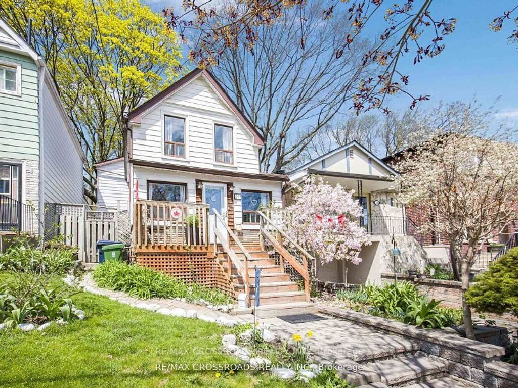 Photo of 22 Ivy Avenue, Toronto, ON M4L 2H7 (MLS # E12267586)