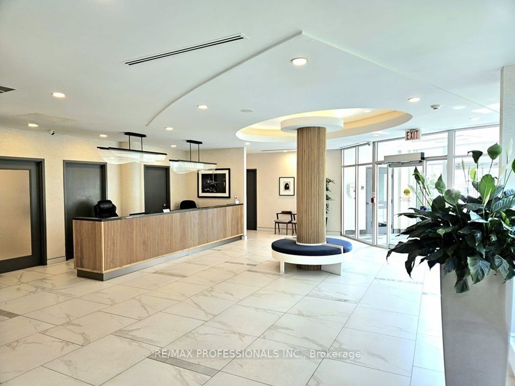 Photo of 600 Queens Quay #1028, Toronto, ON M5V 3M3 (MLS # C12425836)