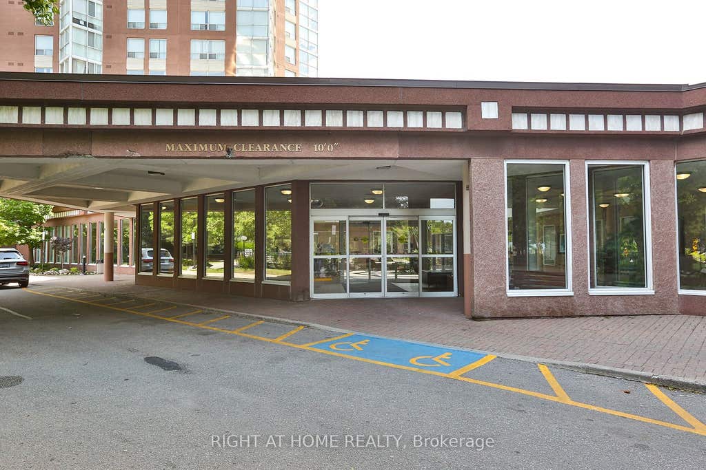 Photo of 7 Concorde Place #2212, Toronto, ON M3C 3N4 (MLS # C13660442)