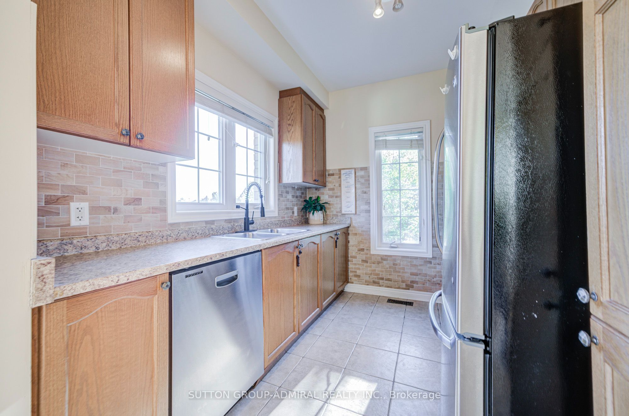 15 Old Colony Road 2