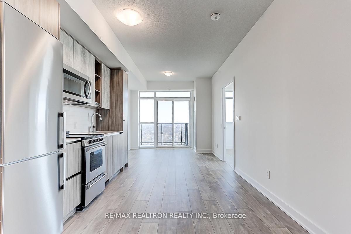 251 Manitoba Street 2409