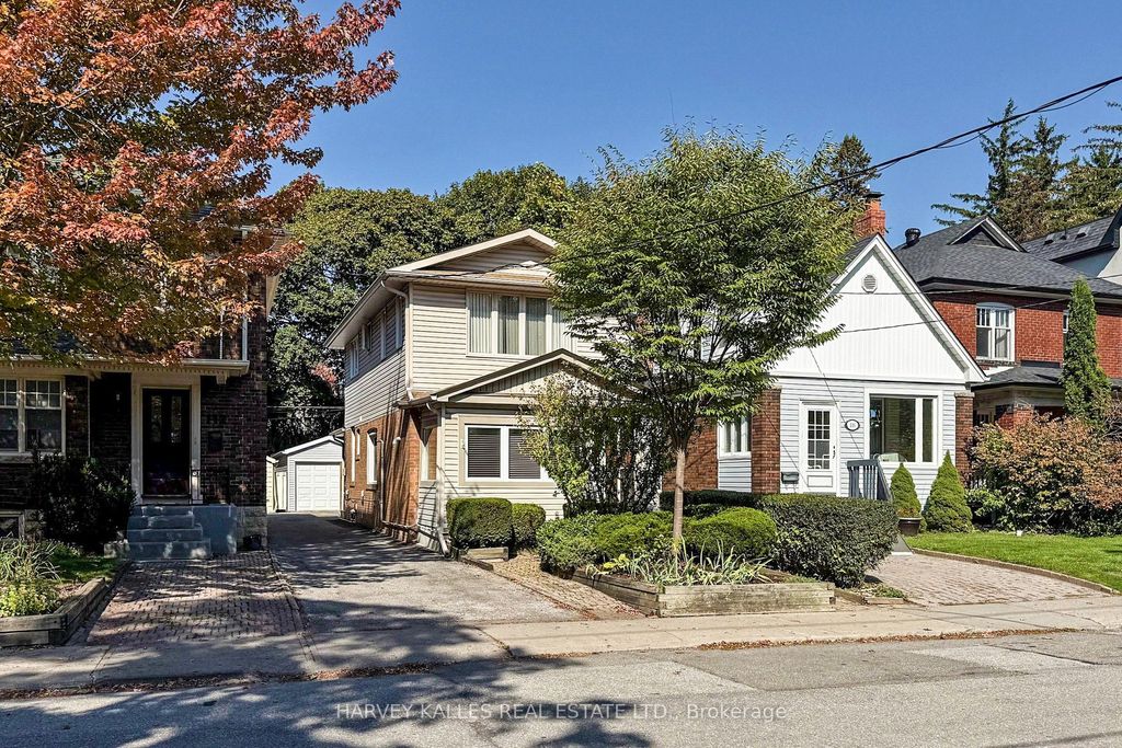 Photo of 114 Bowood Avenue, Toronto, ON M4N 1Y5 (MLS # C12447581)
