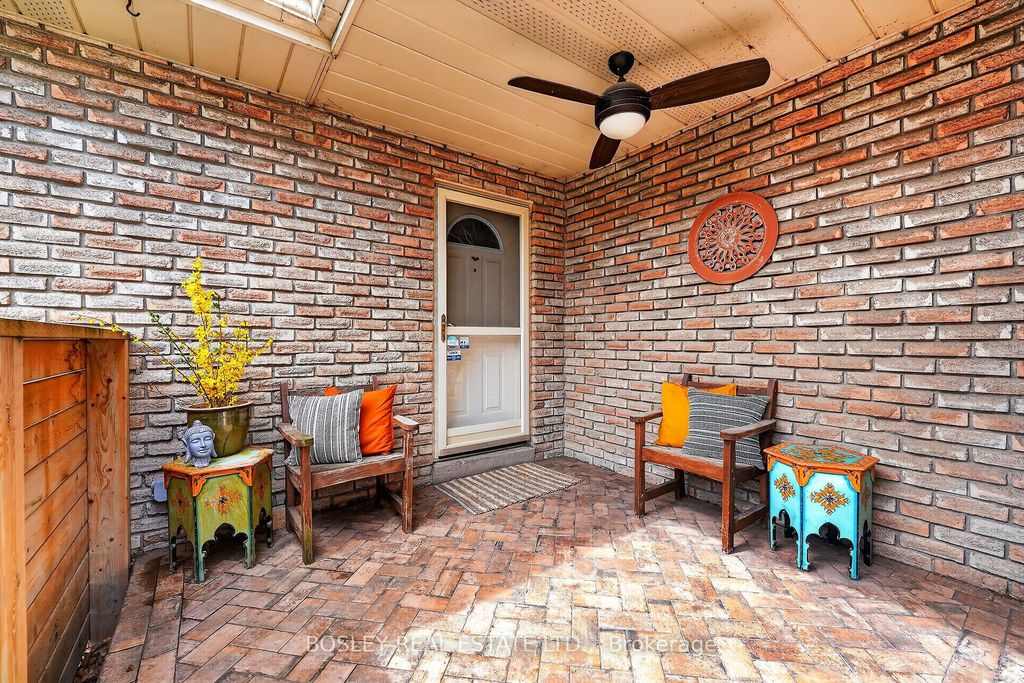 Photo of 561 King Street, Niagara-on-the-Lake, ON L0S 1J0 (MLS # X13042270)