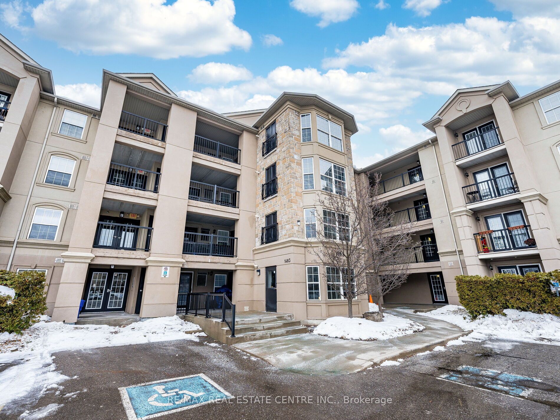 1483 Maple Avenue 408