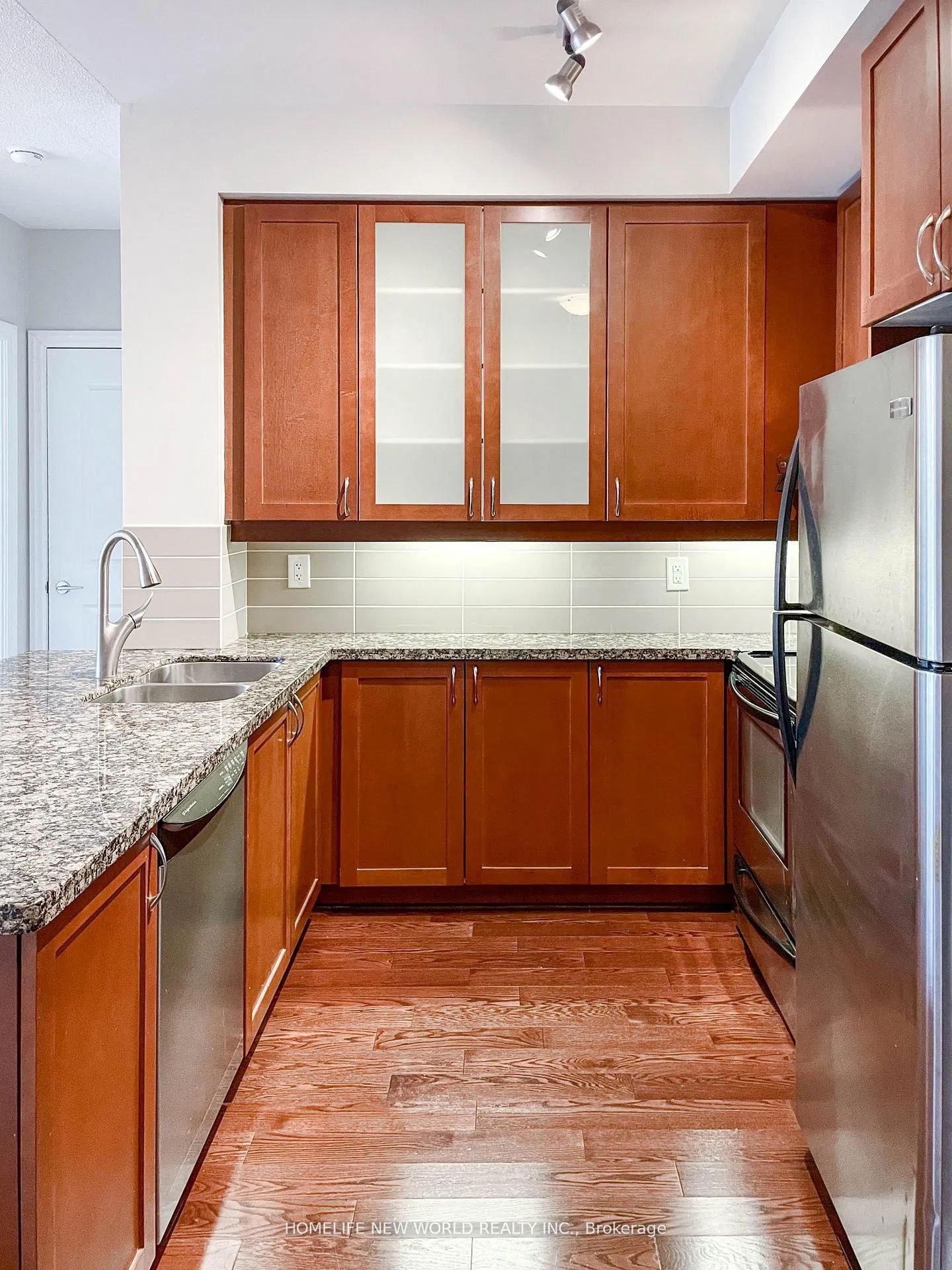 21 Upper Duke Crescent 404
