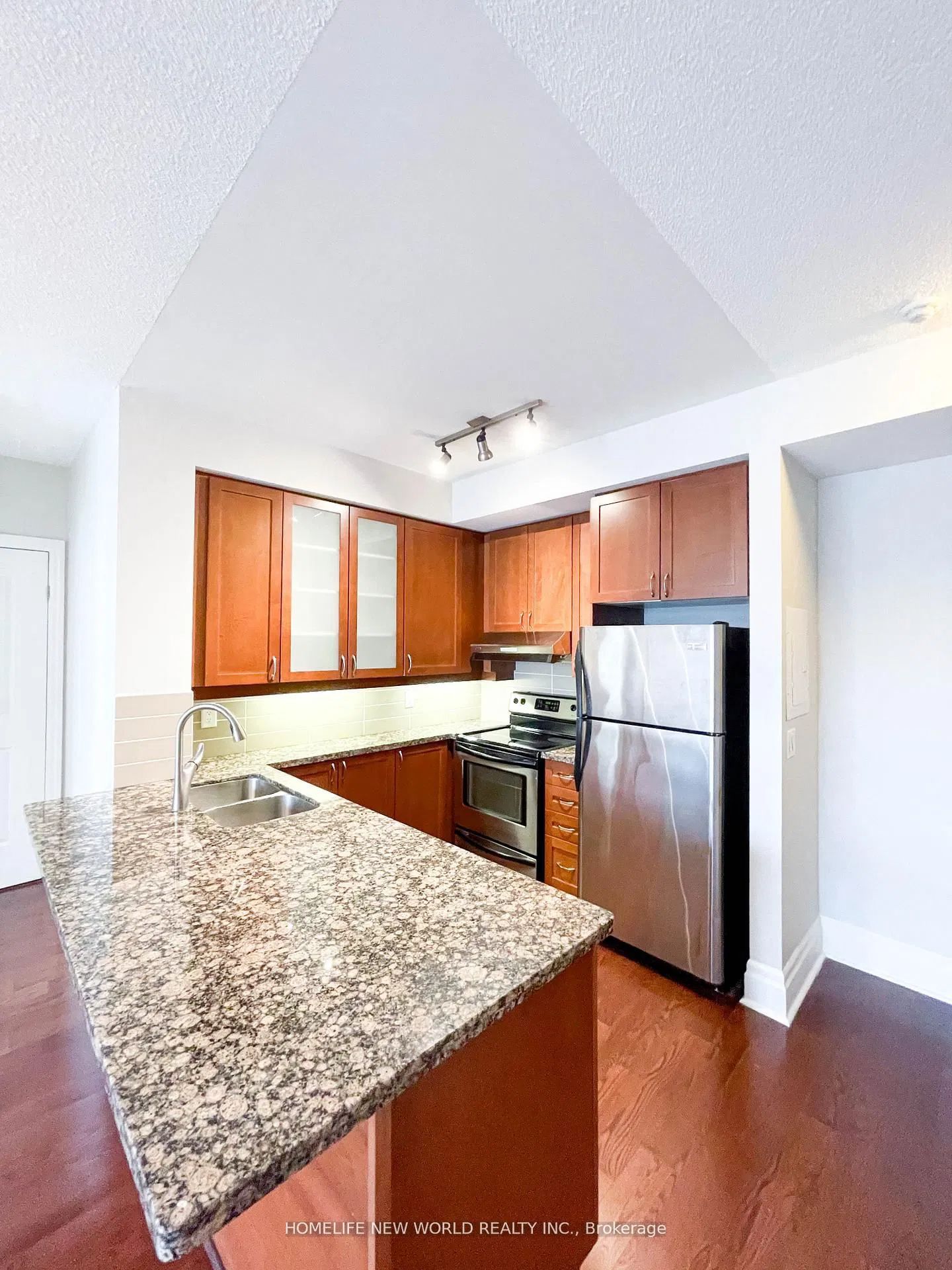 21 Upper Duke Crescent 404