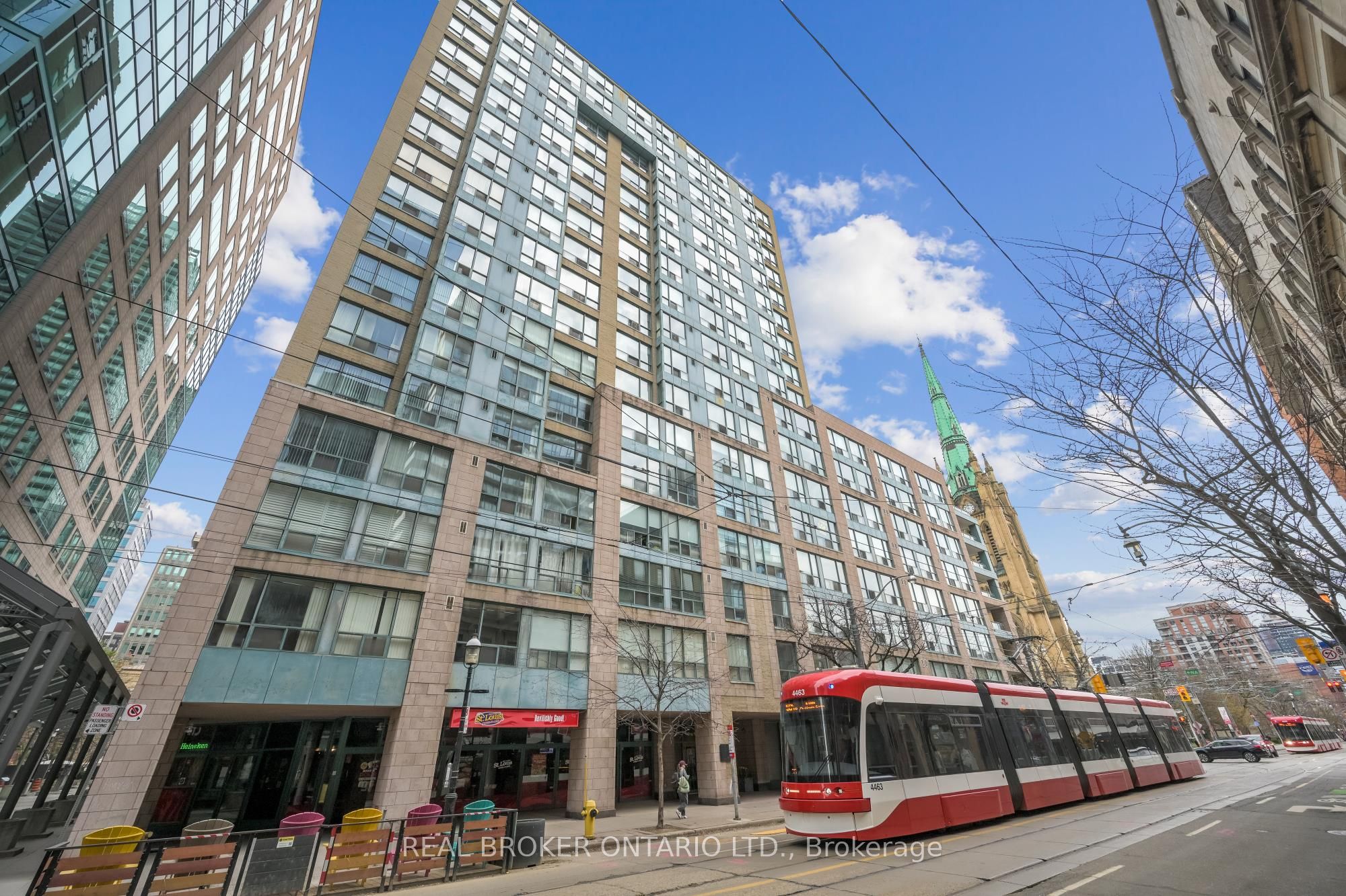 92 King Street E 508