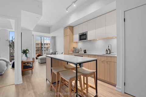 Photo of 220 Missinnihe Way #403, Mississauga, ON L5H 0A9 (MLS # W12461945)