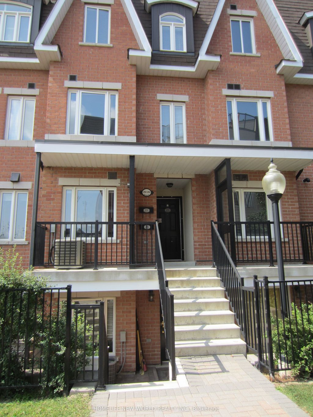 Photo of 306 John Street #292, Markham, ON L3T 0A7 (MLS # N13044216)