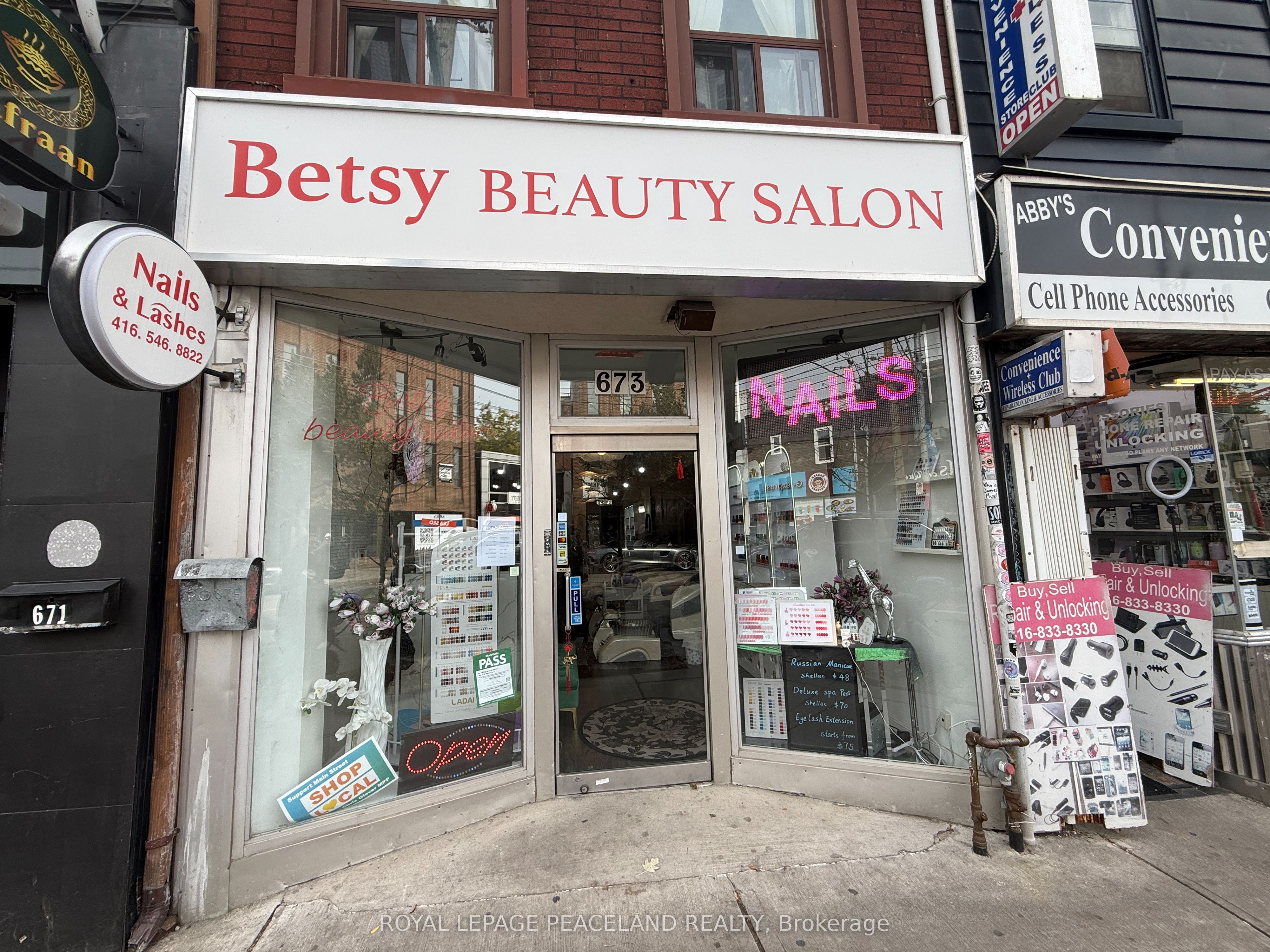 673 Queen Street W