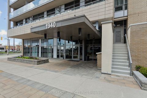 1940 Ironstone Drive 104 Burlington ON L7L 0E4