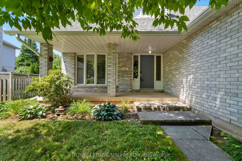 Photo of 23 Woodside Square, Pelham, ON L0S 1E4 (MLS # X13603410)