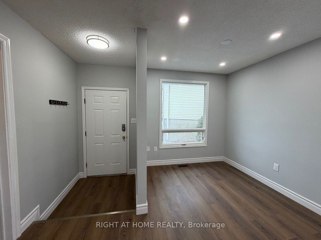 Photo of 101 Romy Crescent, Thorold, ON L2V 4V2 (MLS # X12815802)