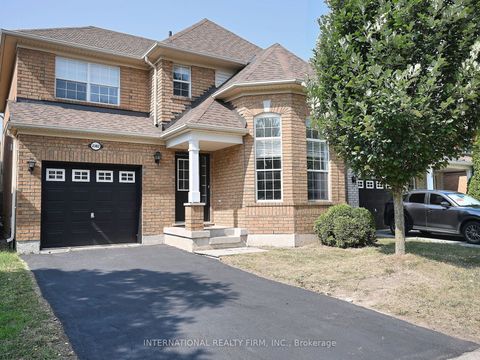 2382 Falkland Crescent Oakville ON L6M 4Y1