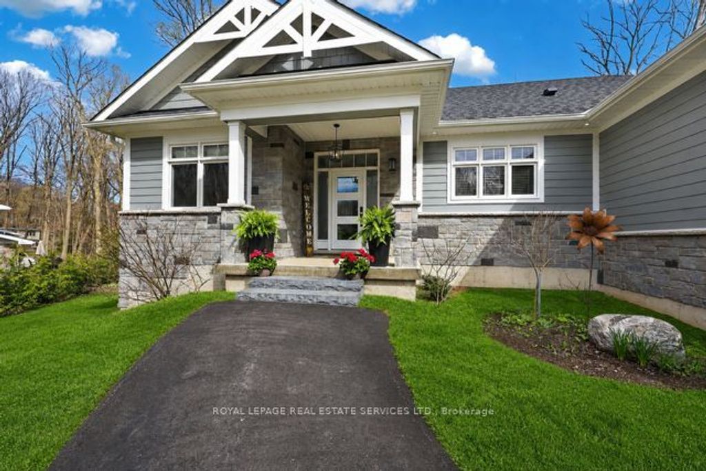 Photo of 465 Parkview Court, Midland, ON L4R 5G3 (MLS # S13086804)