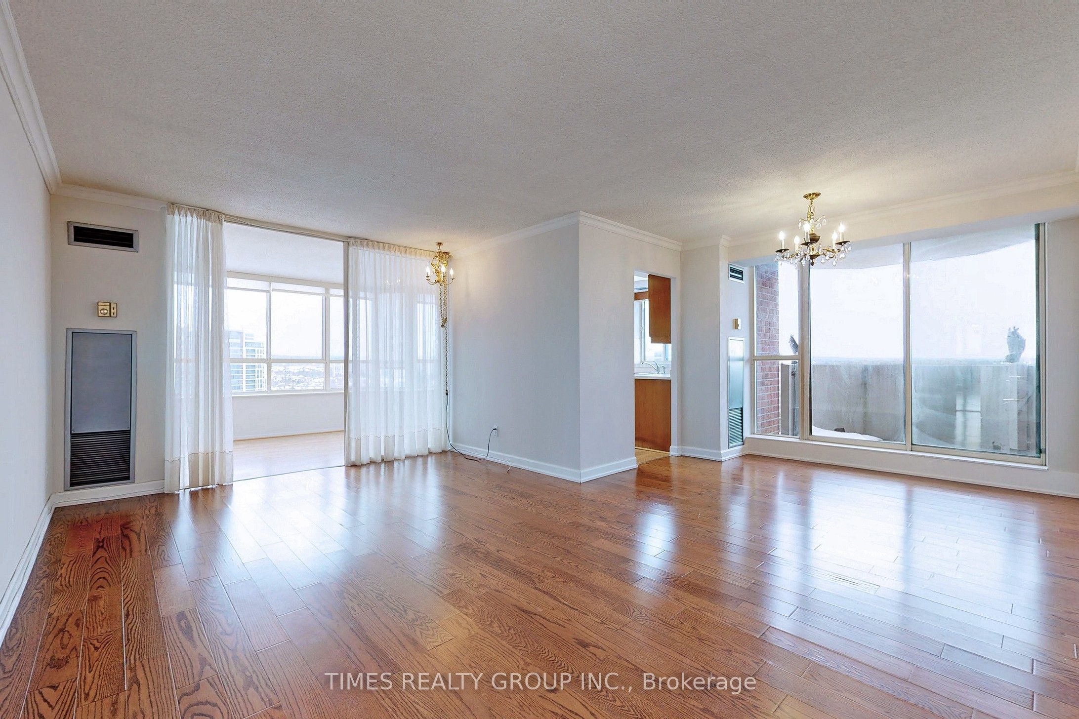 33 Weldrick Road E 1503