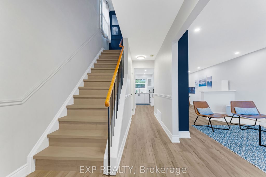 Photo of 2258 Manchester Drive, Burlington, ON L7P 3W2 (MLS # W12474073)