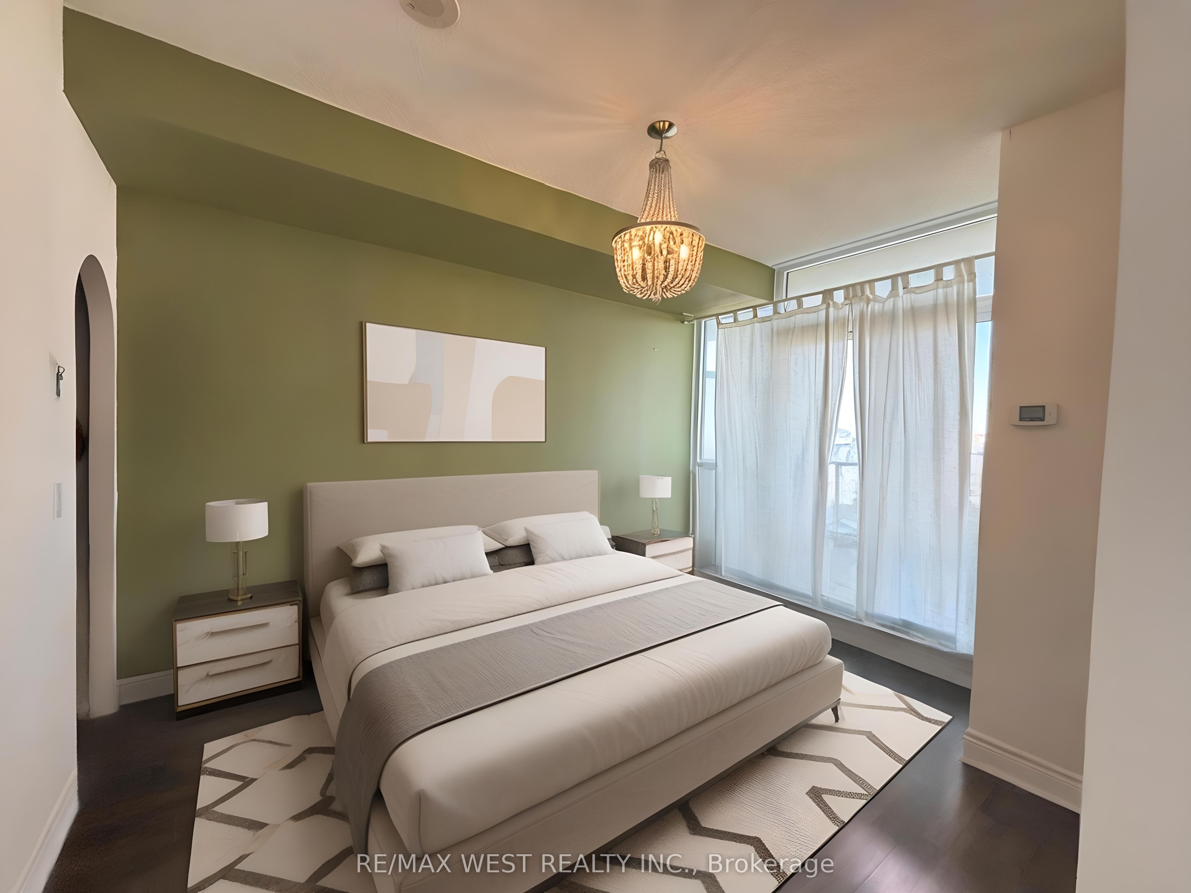 339 Rathburn Road W 701