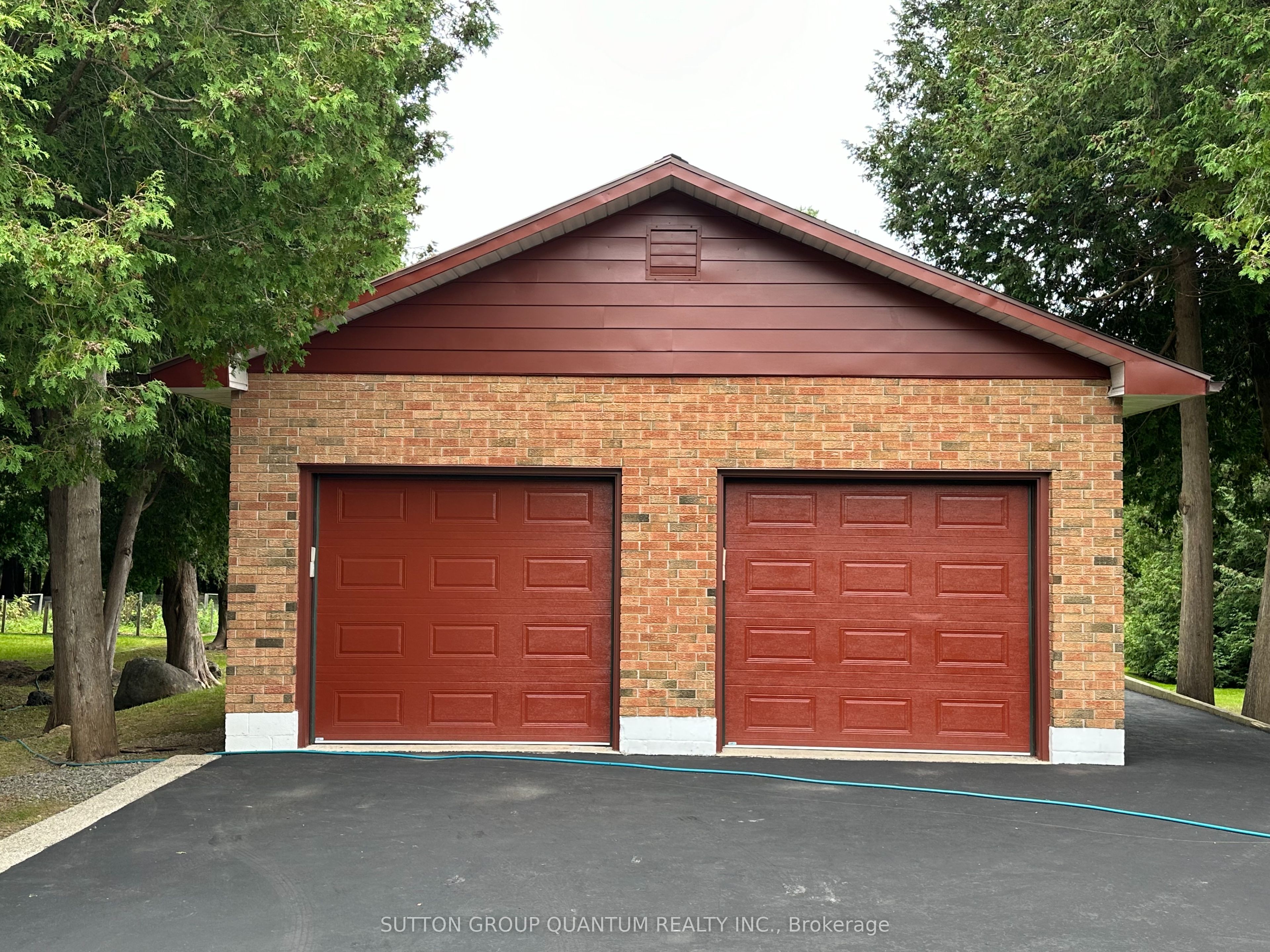 506 11th Concession Road E