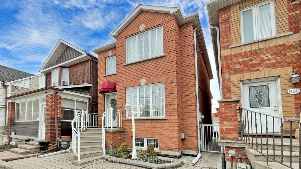 Photo of 953 Dupont Street, Toronto, ON M6H 1Z4 (MLS # W12969522)