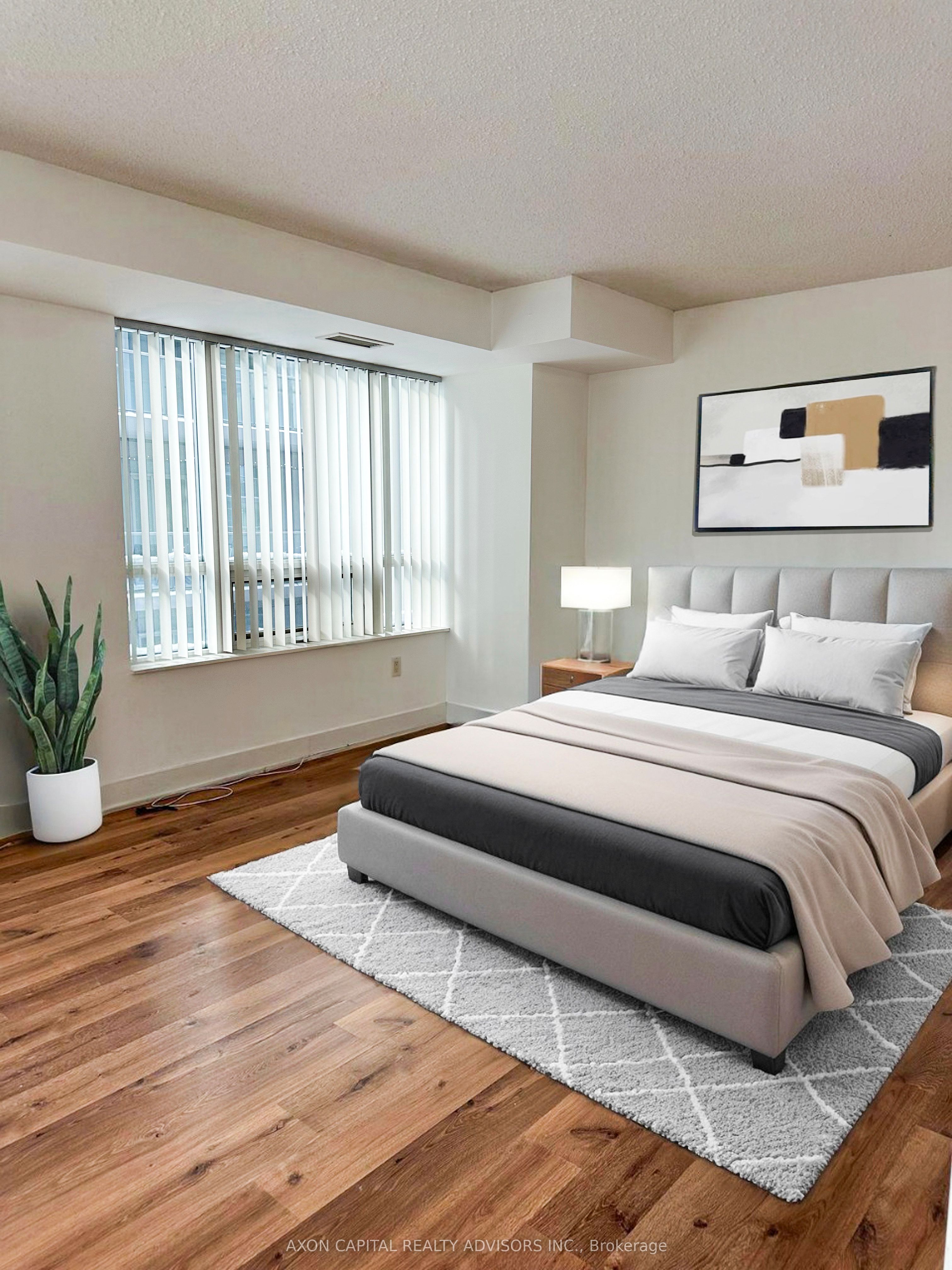 20 Blue Jays Way 1619