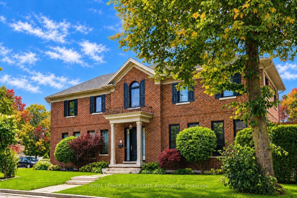Photo of 32 Jopling Avenue N, Toronto, ON M9B 4E7 (MLS # W13860176)