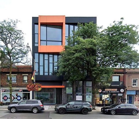 3429 Yonge Street 3 Toronto ON M4N 2N1