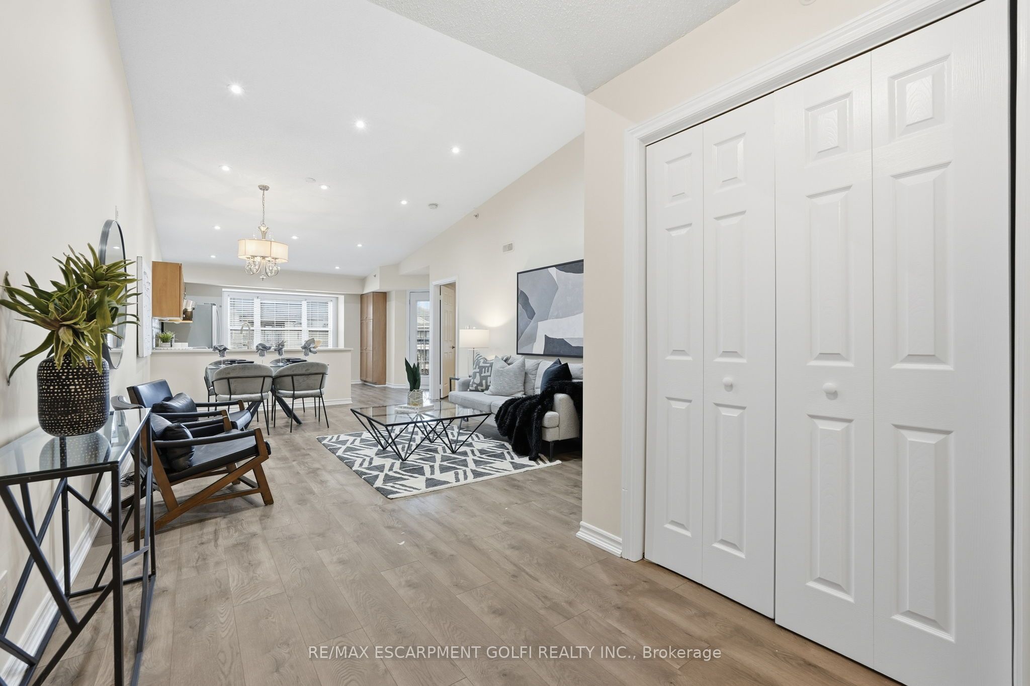 2035 Appleby Line 411